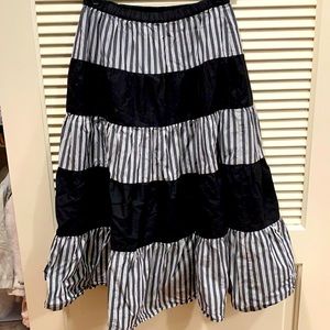 Black and white midi ruffle skirt
